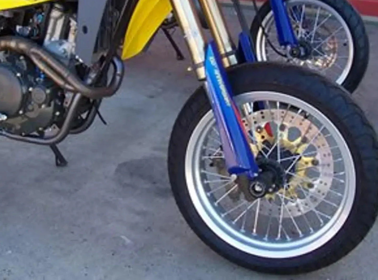 FP0038 - R&G RACING Husqvarna SM 610 / SMR 450 / 510 Front Wheel Sliders