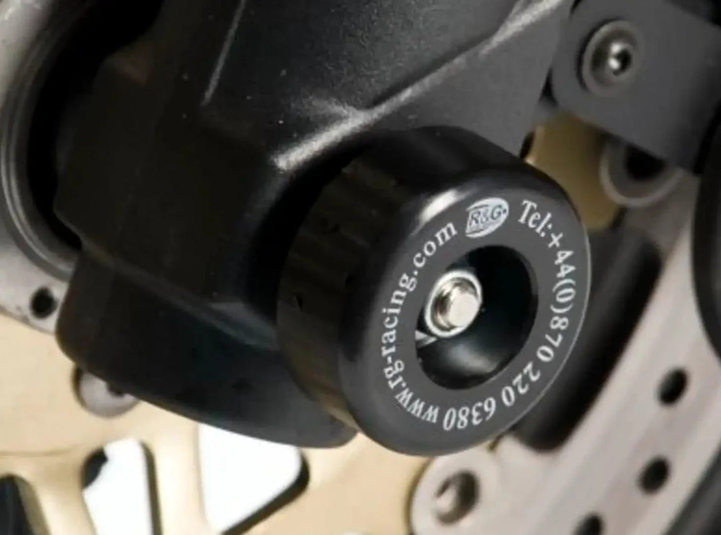 FP0026 - R&G RACING Triumph Sprint GT / ST Front Wheel Sliders