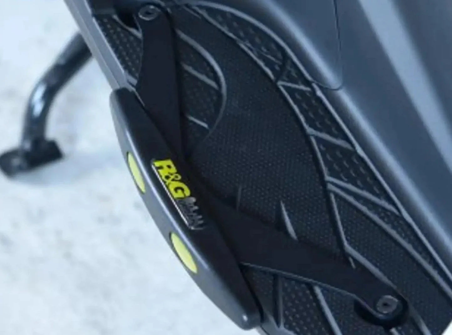 TP0017 - R&G RACING Honda NSC50R (13/17) Footboard Sliders (racing)