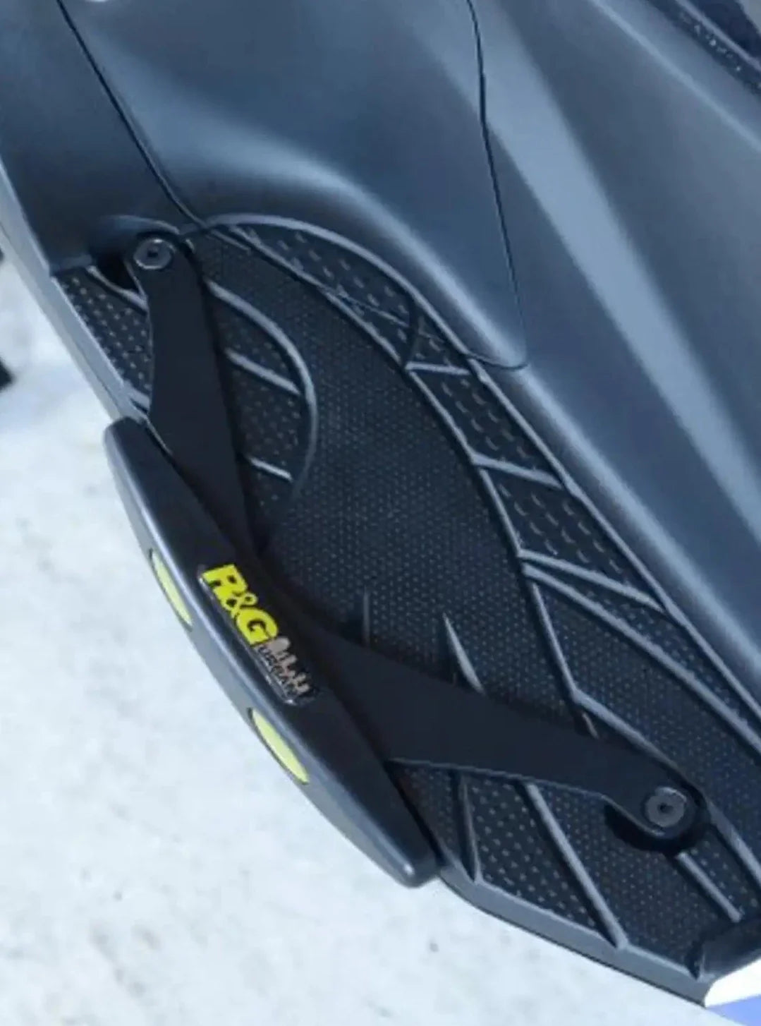 TP0017 - R&G RACING Honda NSC50R (13/17) Footboard Sliders (racing)