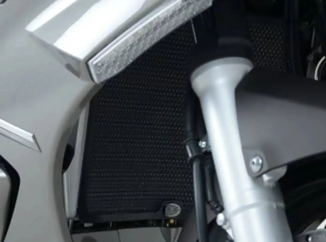 RAD0152 - R&G RACING Yamaha FJR1300 (06/18) Radiator Guard