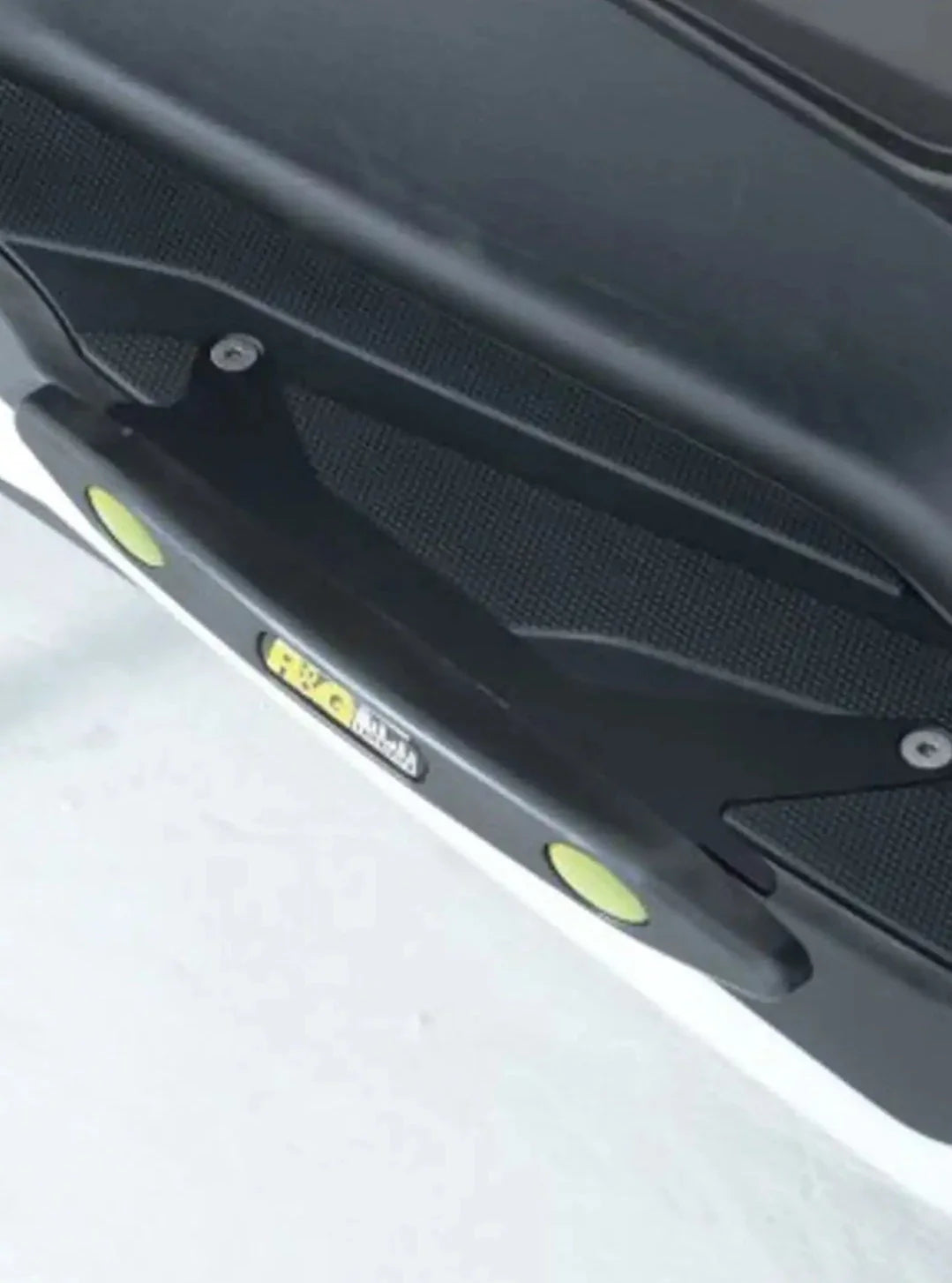 TP0018 - R&G RACING Yamaha X-MAX 400 Footboard Sliders (racing)