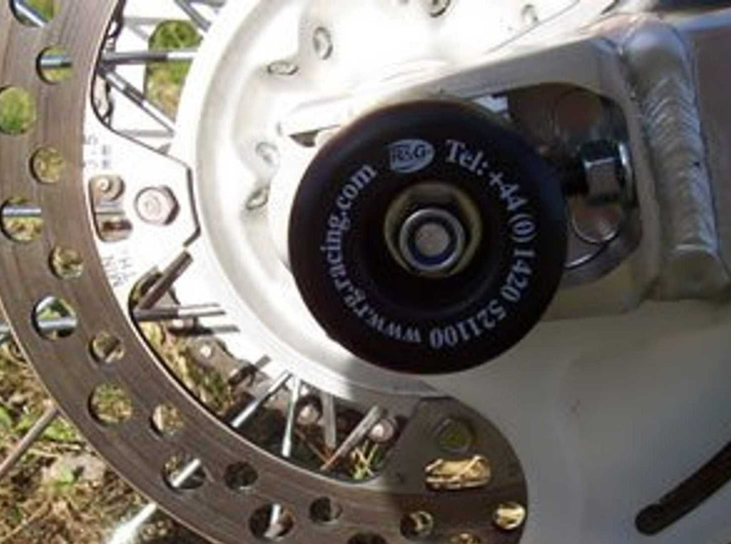 SP0004 - R&G RACING Honda CRF250 / 450 / CRX250 Rear Wheel Sliders (swingarm)