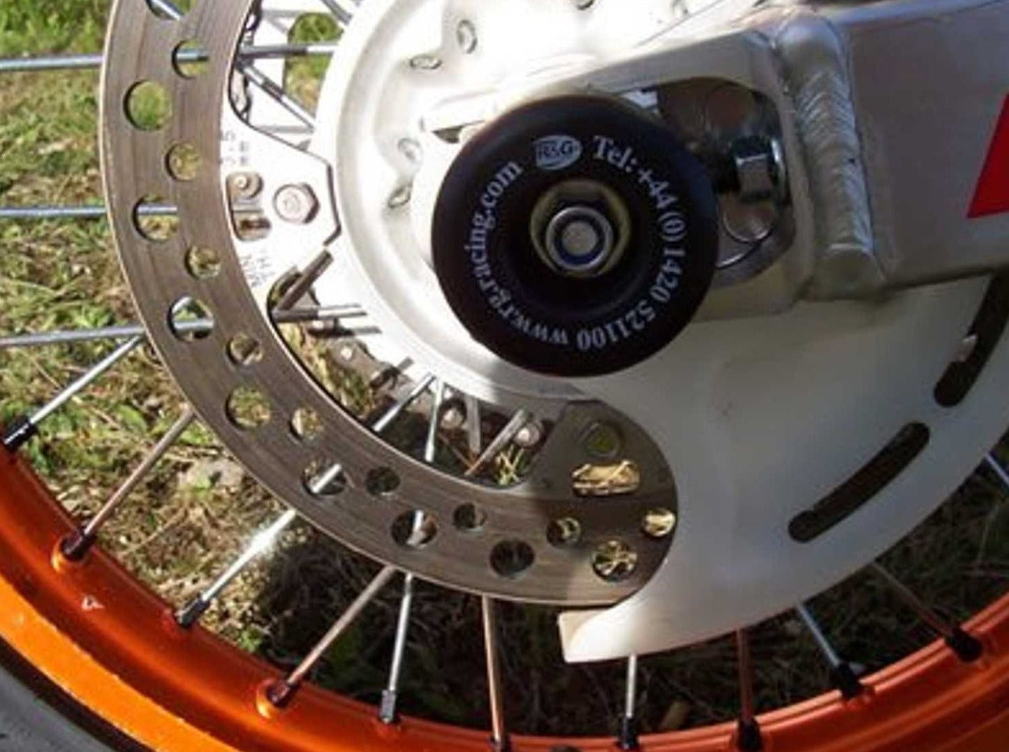 SP0004 - R&G RACING Honda CRF250 / 450 / CRX250 Rear Wheel Sliders (swingarm)