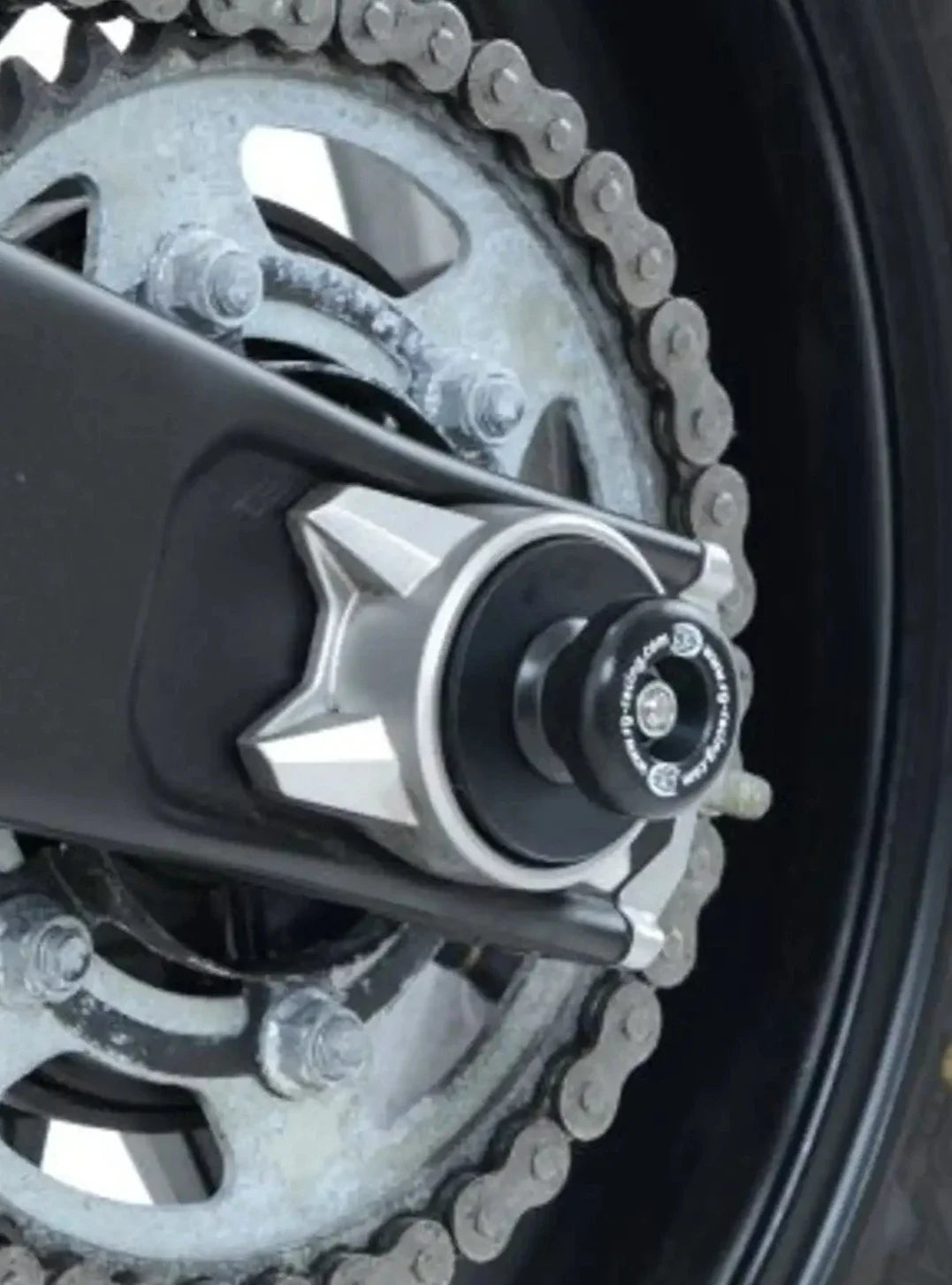 SS0042 - R&G RACING Yamaha MT-07 / FZ-07 / XSR700 / R7 Rear Wheel Sliders (paddock stand bobbins)