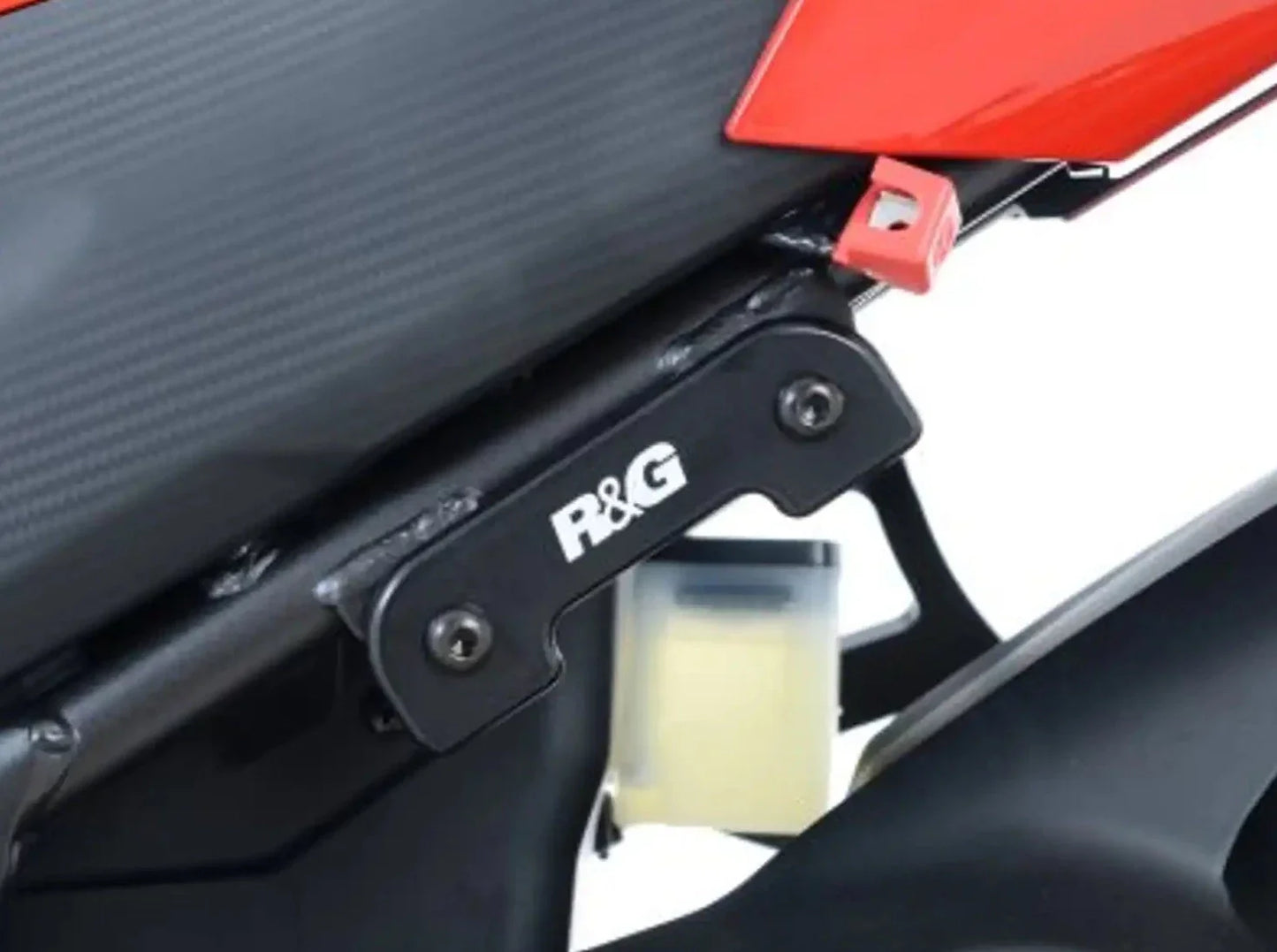 EH0061 - R&G RACING Honda CBR300R (14/20) Exhaust Hanger & Blanking Plate Kit