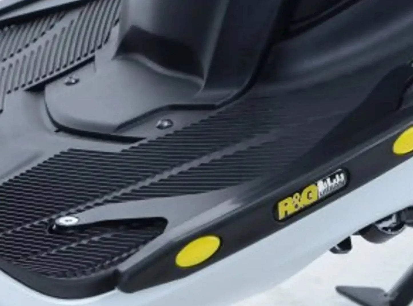 TP0020 - R&G RACING Yamaha Tricity 125 (14/17) Footboard Sliders (racing)