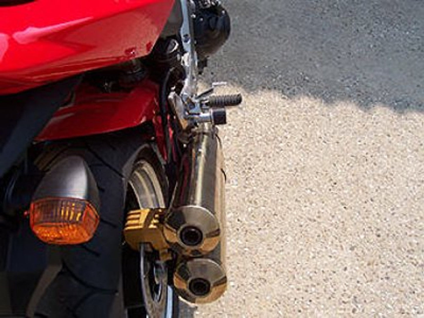 ES0001 - R&G RACING Kawasaki Z1000 (03/06) Exhaust Sliders