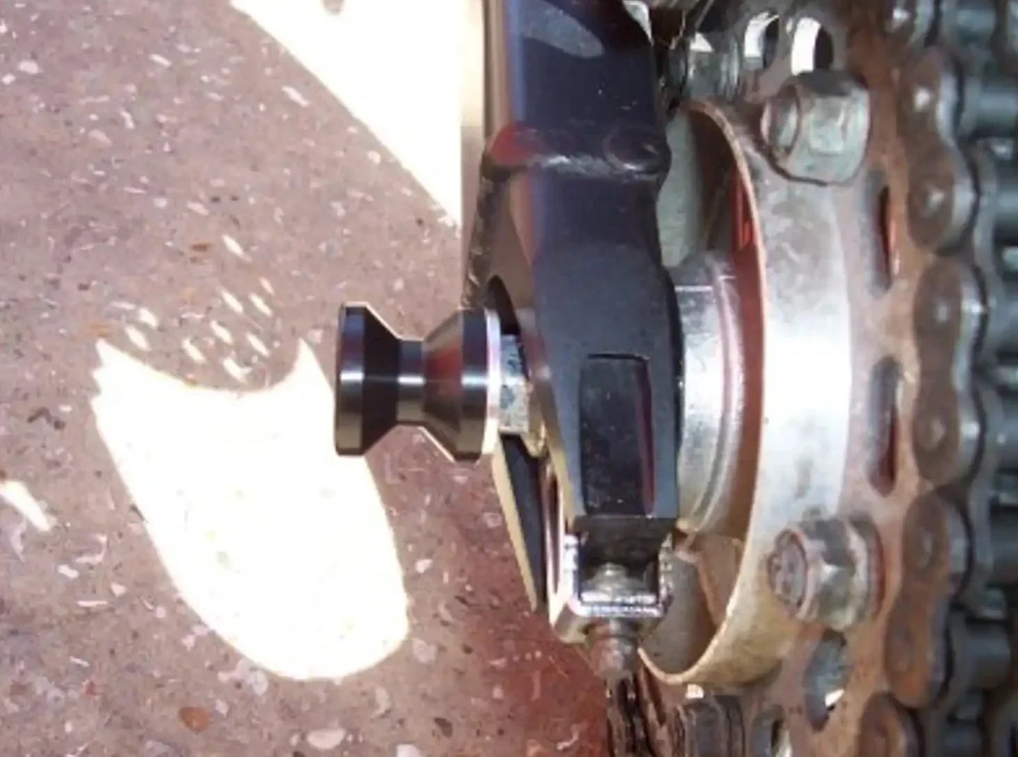 SS0010 - R&G RACING Honda CBR600 (99/08) Rear Wheel Sliders (paddock stand bobbins)