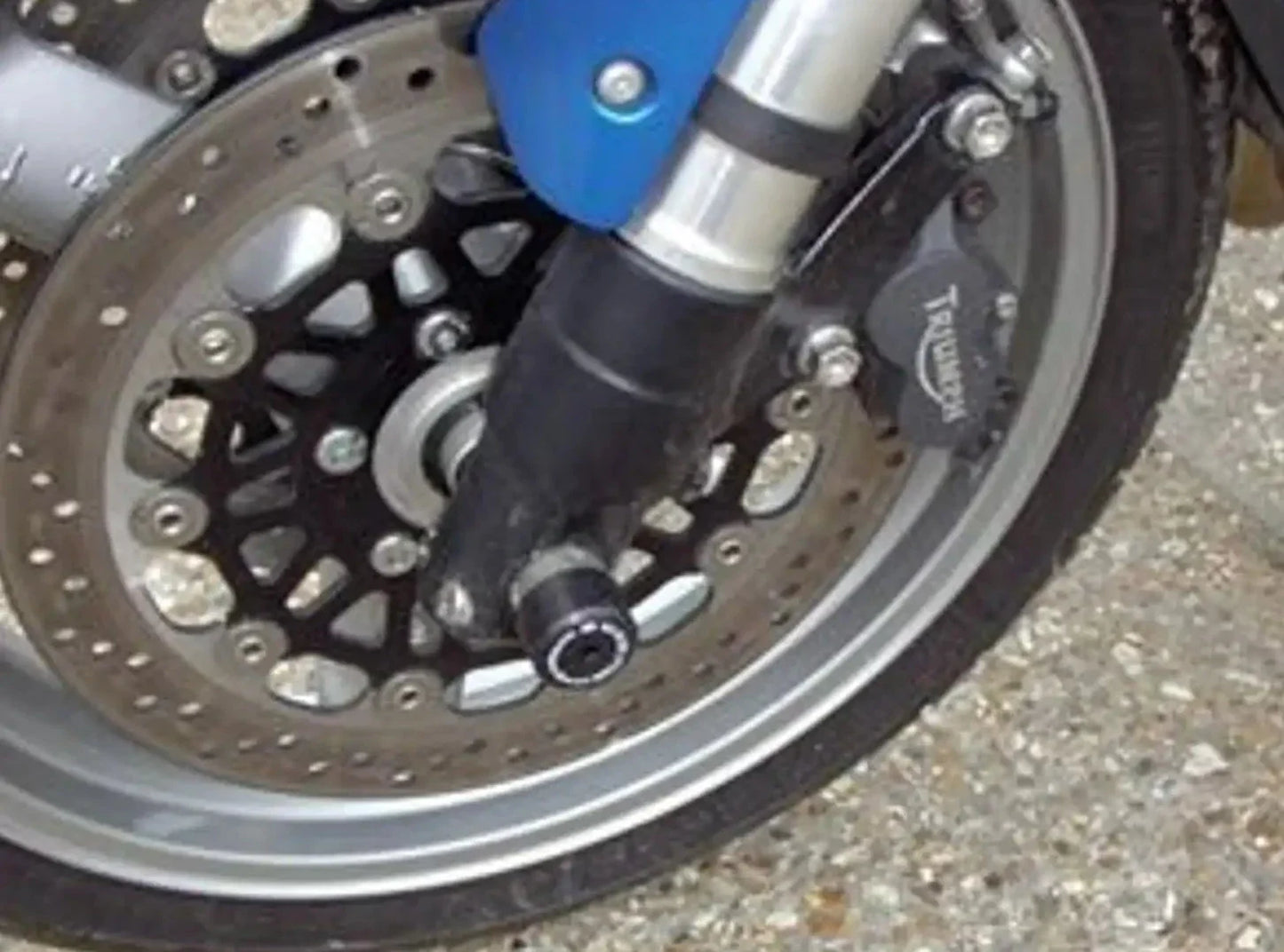 FP0045 - R&G RACING Triumph Speed Triple (97/04) Front Wheel Sliders