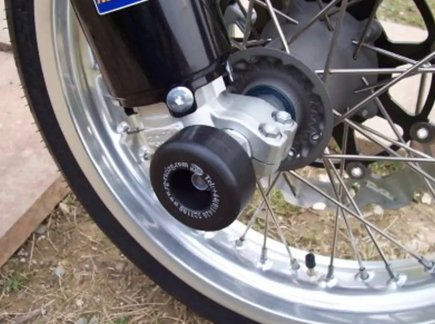 FP0052 - R&G RACING Aprilia SXV 450 / 550 Front Wheel Sliders