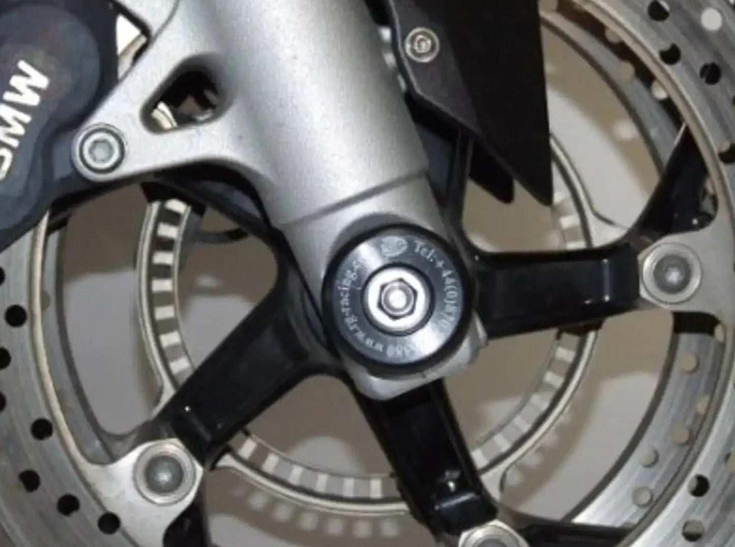 FP0053 - R&G RACING BMW R1200S / R / RT / GS Front Wheel Sliders