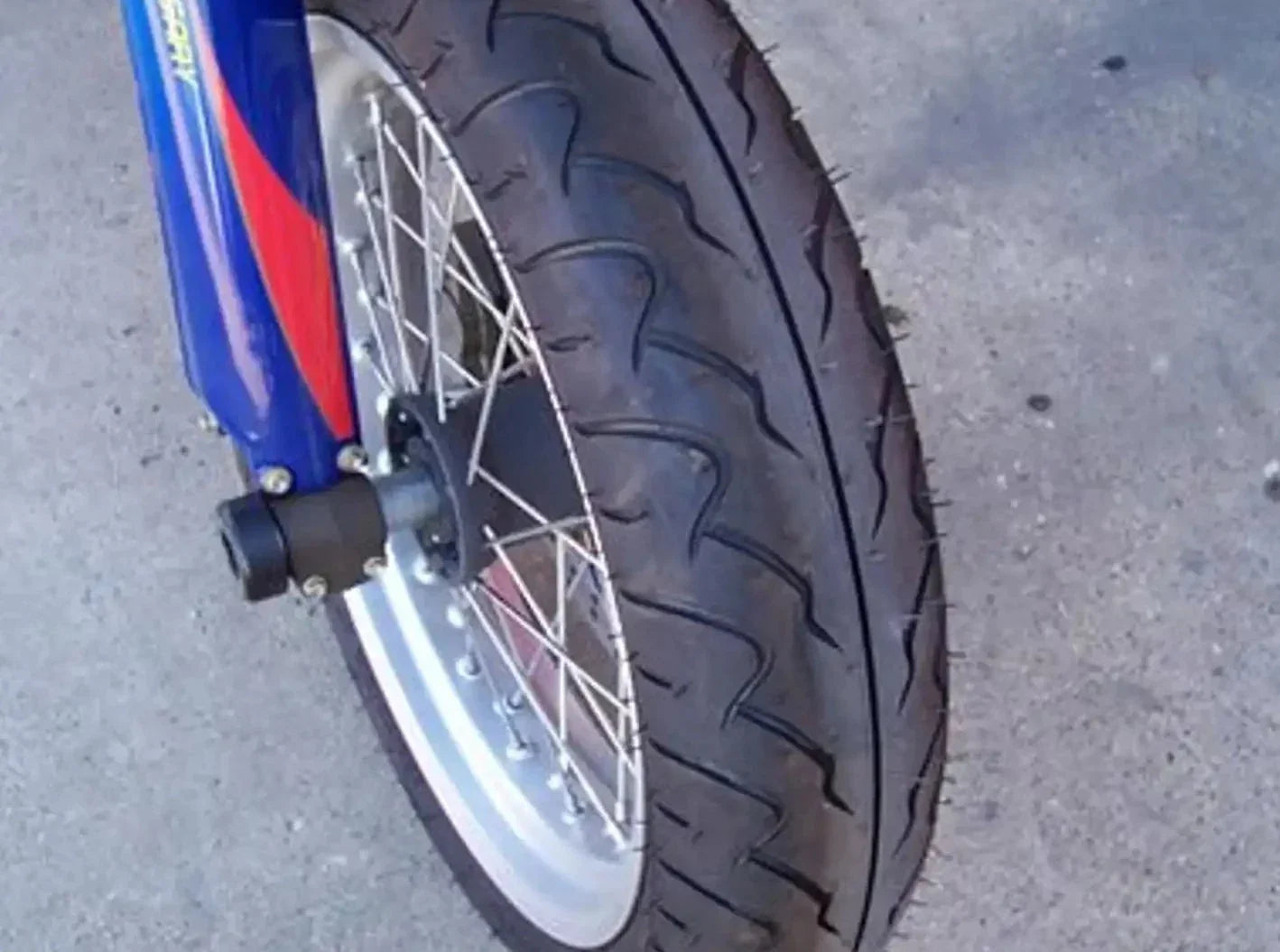 FP0056 - R&G RACING Husqvarna SMR 510 / 450 Front Wheel Sliders