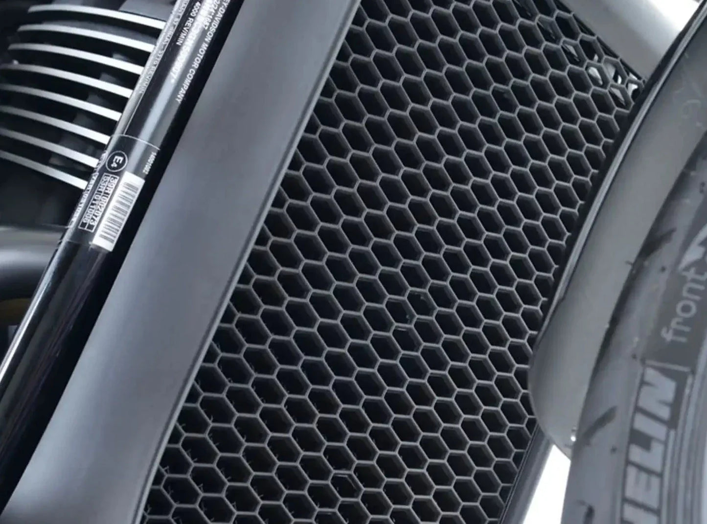 RAD0198 - R&G RACING Harley-Davidson Street 500 / 750 Radiator Guard