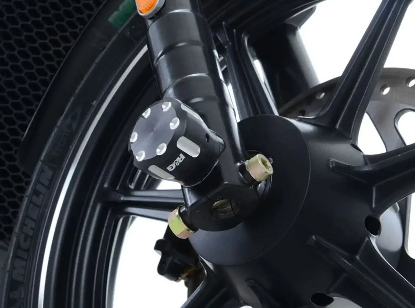 FP0179 - R&G RACING Harley Davidson Street 750 / 500 (15/18) Front Wheel Sliders