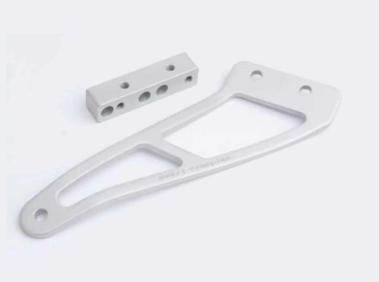 EH0030 - R&G RACING Yamaha YZF-R6 (03/05) Exhaust Hanger