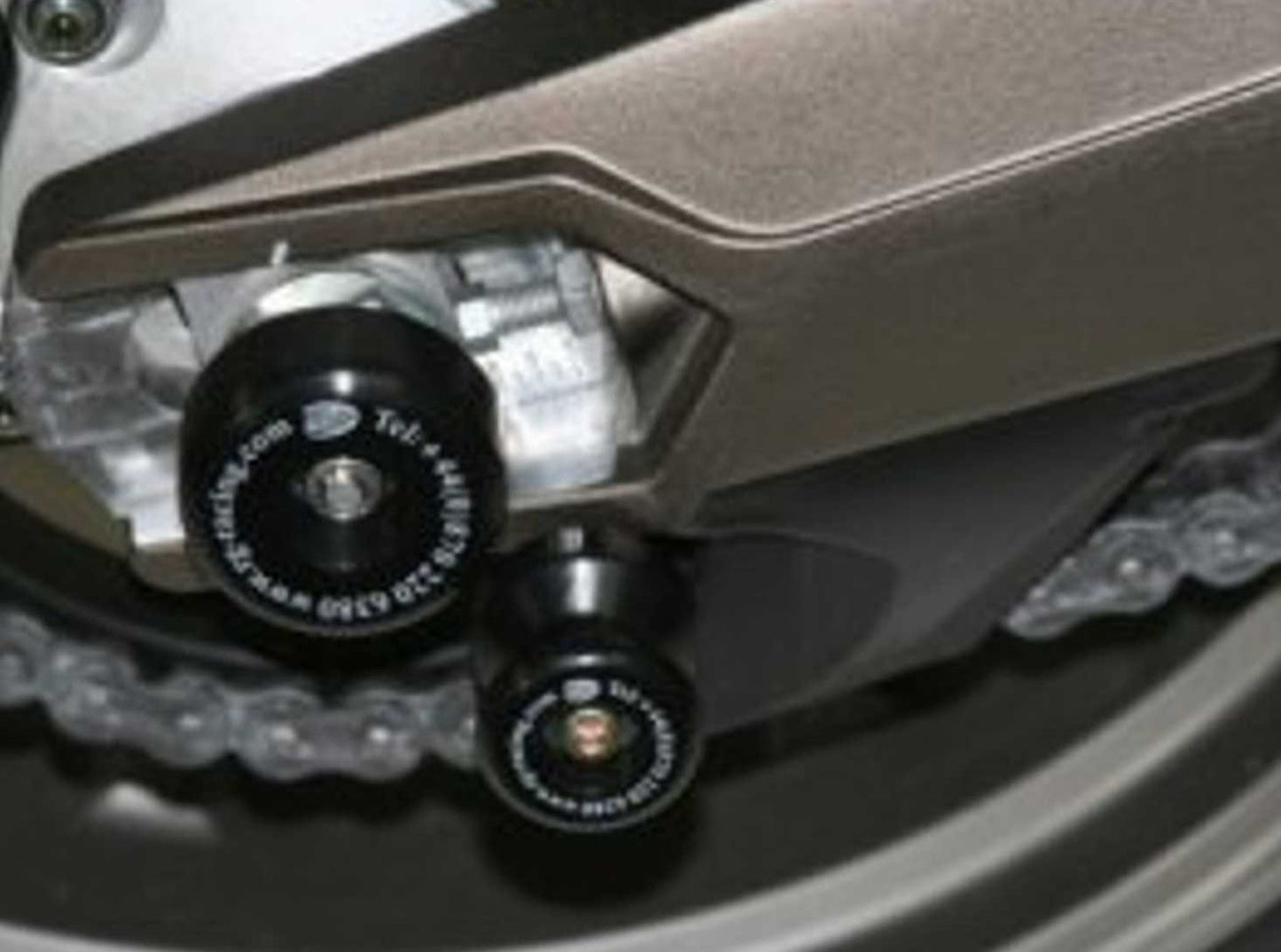 SP0025 - R&G RACING Aprilia Mana (08/13) Rear Wheel Sliders (swingarm)