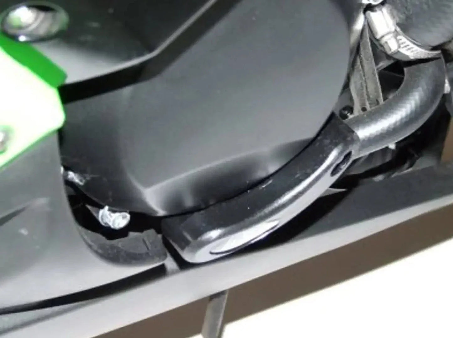 ECS0022 - R&G RACING Kawasaki ZX-10R (08/10) Engine Case Slider (left)