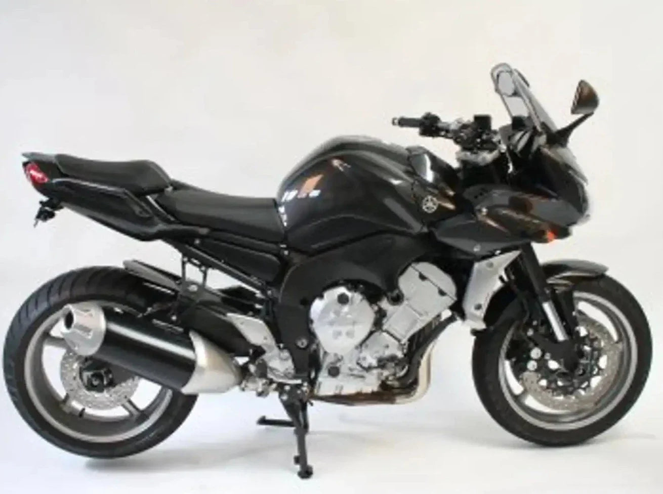 EH0038 - R&G RACING Yamaha FZ1- N / S Exhaust Hanger