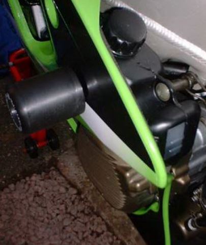 CP0021 - R&G RACING Kawasaki ZX-6R (98/02) Frame Crash Protection Sliders "Classic"