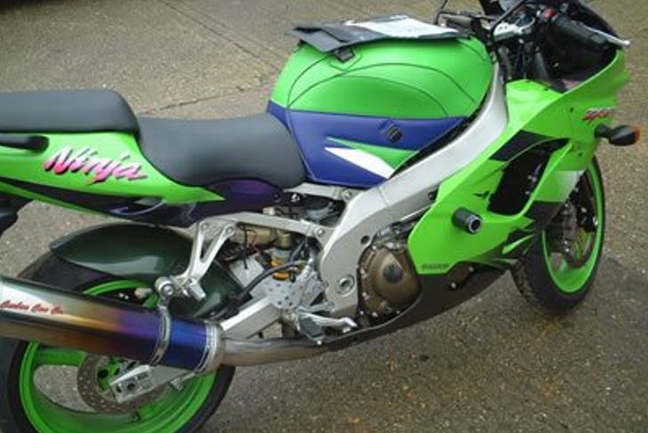 CP0023 - R&G RACING Kawasaki ZX-9R (98/01) Frame Crash Protection Sliders "Classic"